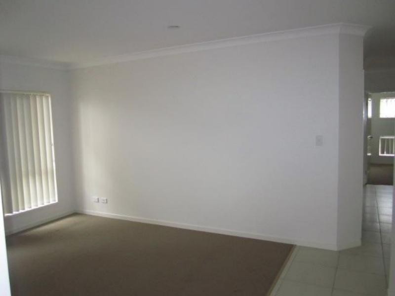 30 Bellagio Cres, Coomera QLD 4209