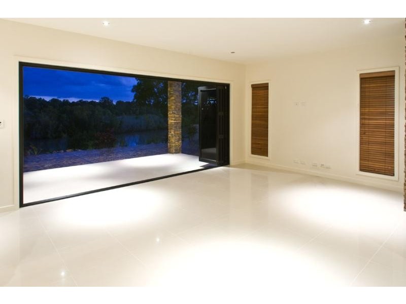 2 Omaru St, Loganholme QLD 4129