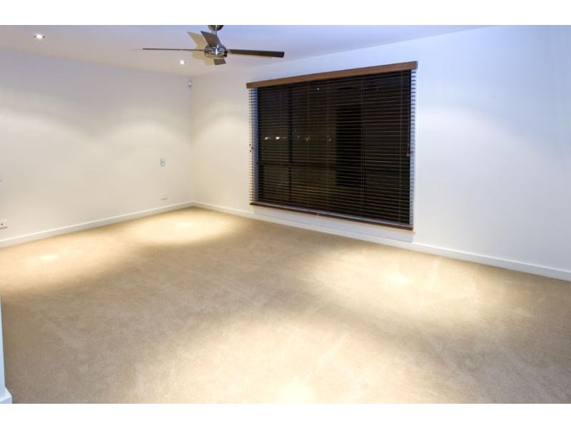 2 Omaru St, Loganholme QLD 4129