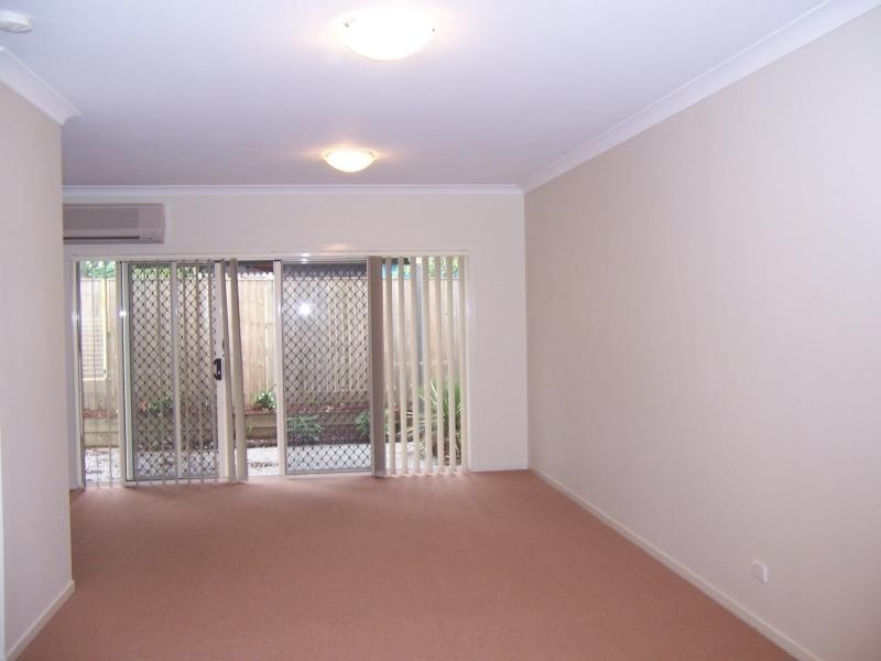 8/54 Riverhills Rd, Eagleby QLD 4207