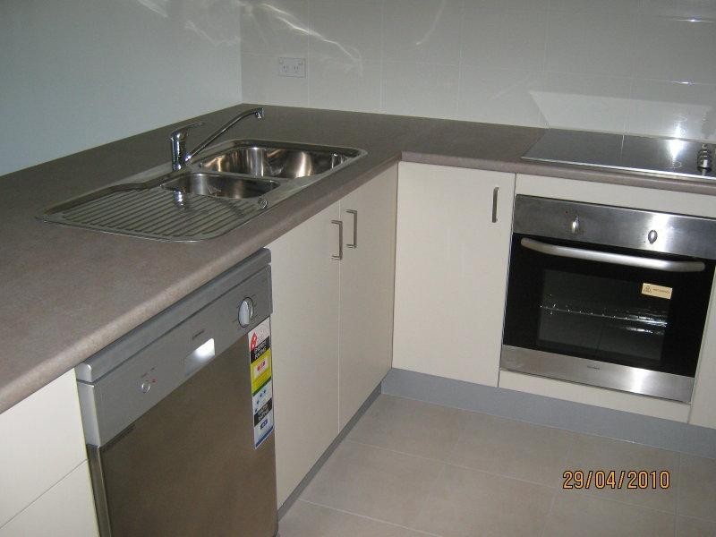 9/12-14 Hawthorne  St, Beenleigh QLD 4207