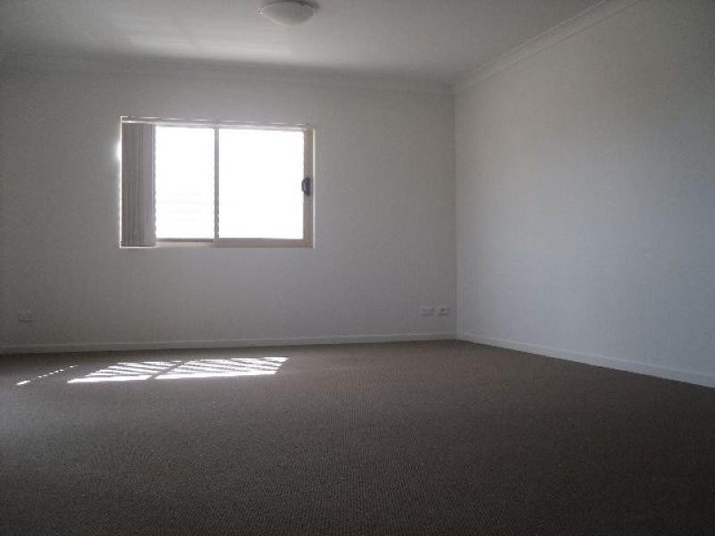 9/12-14 Hawthorne  St, Beenleigh QLD 4207