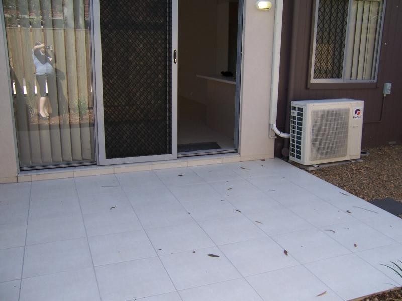 1/50 River Hills Rd, Eagleby QLD 4207