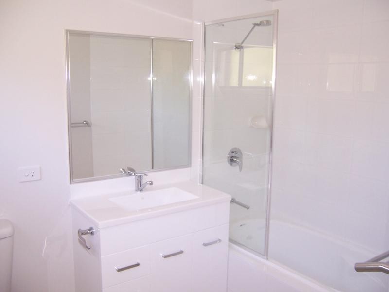 4/50 River Hills Rd, Eagleby QLD 4207