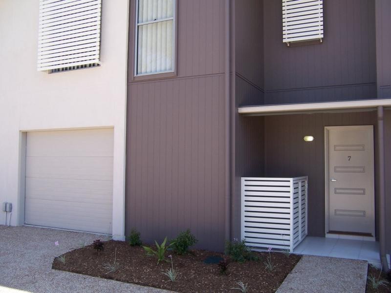 7/50 River Hills Rd, Eagleby QLD 4207