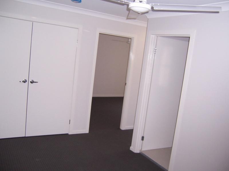 8/50 River Hills Rd, Eagleby QLD 4207