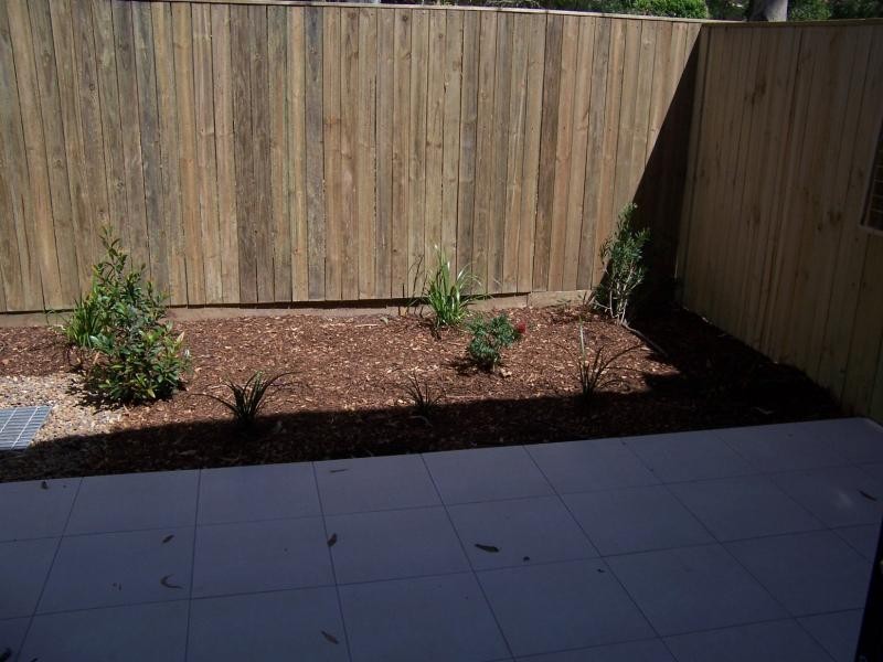 1/50 River Hills Rd, Eagleby QLD 4207