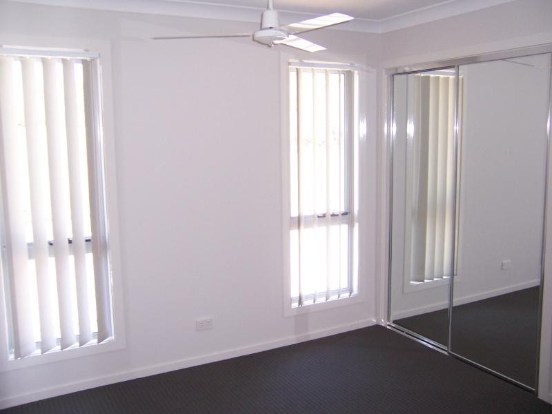 4/50 River Hills Rd, Eagleby QLD 4207