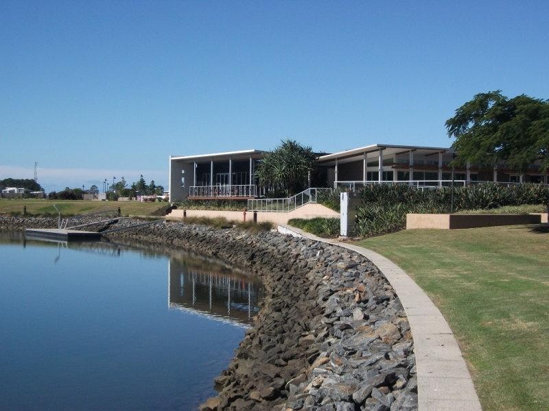 27 Galley Rd, Hope Island QLD 4212