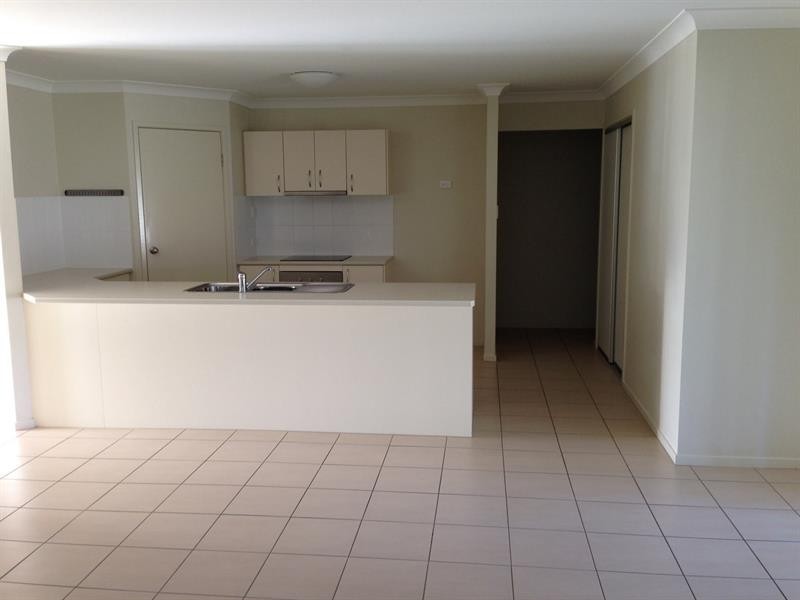 26 Lucy  St, Marsden QLD 4132