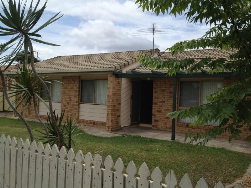 14 Beutel St, Waterford QLD 4133