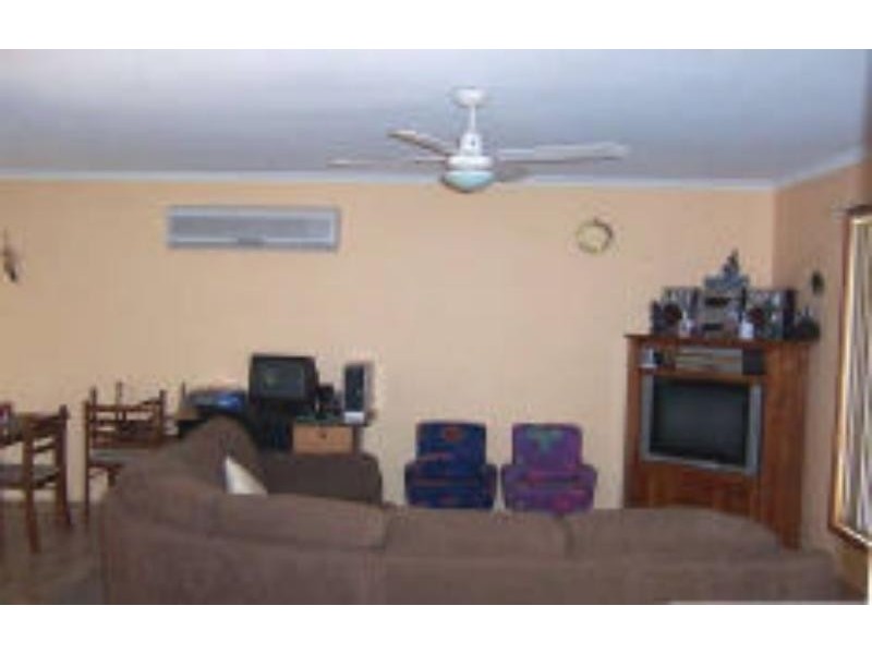 14 Beutel St, Waterford QLD 4133