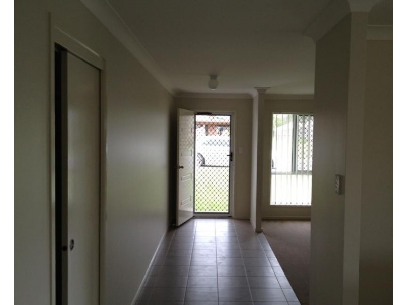 24 Lucy St, Marsden QLD 4132