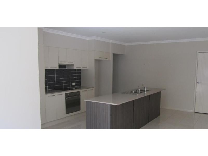 12 Richmond Dr, Waterford QLD 4133