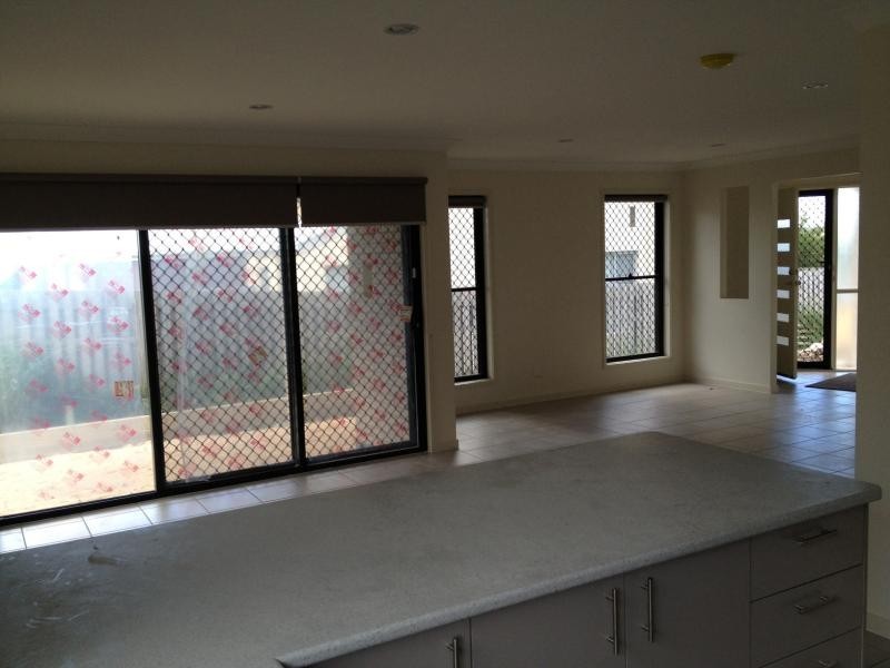 97 Lexey Cres, Wakerley QLD 4154