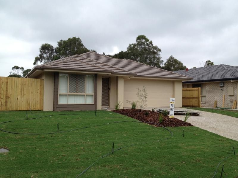 23 Fred Pham Cres, Doolandella QLD 4077