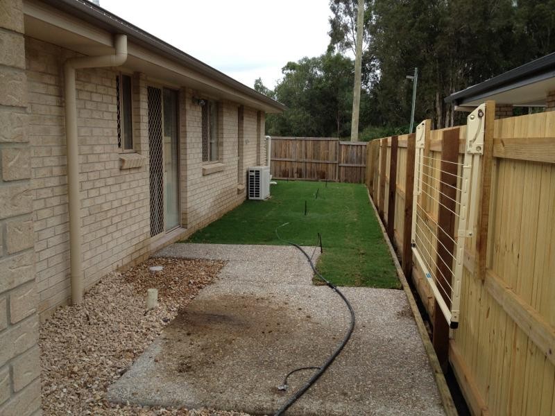 23 Fred Pham Cres, Doolandella QLD 4077