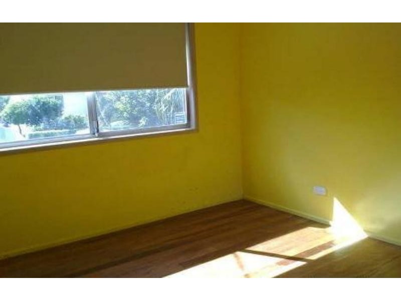12 Alice St, Kingston QLD 4114