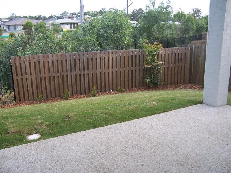 17b Bellagio Cres, Coomera QLD 4209