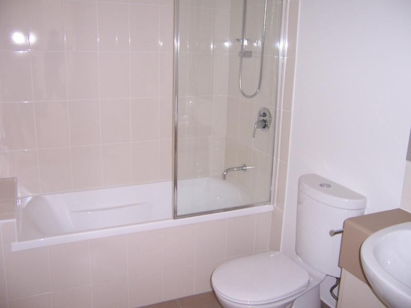 14/13D Wyndham Ave, Southport QLD 4215