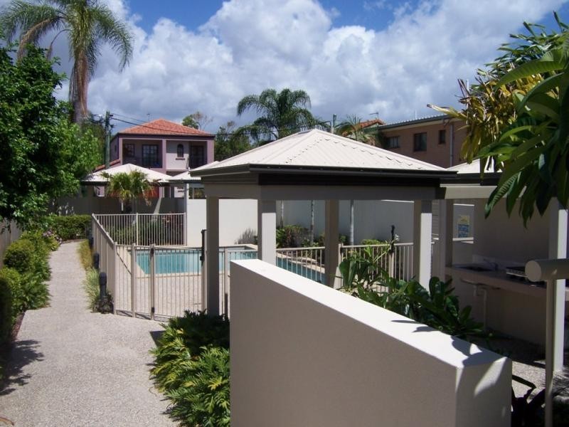 14/13D Wyndham Ave, Southport QLD 4215