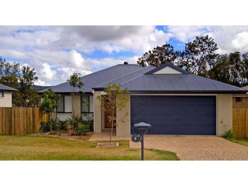 6 Matthews Cres, Pimpama QLD 4209