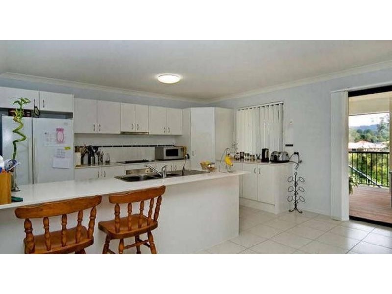 6 Matthews Cres, Pimpama QLD 4209