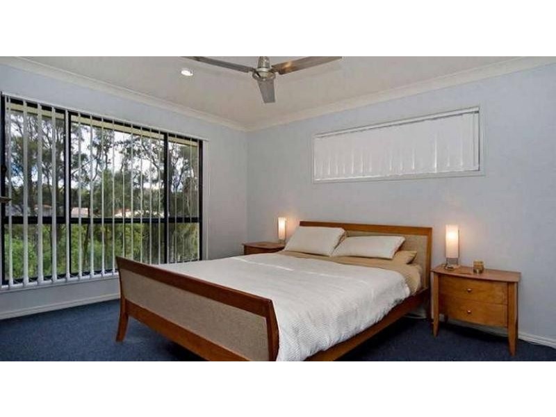 6 Matthews Cres, Pimpama QLD 4209