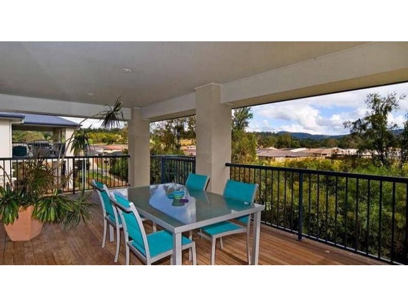 6 Matthews Cres, Pimpama QLD 4209