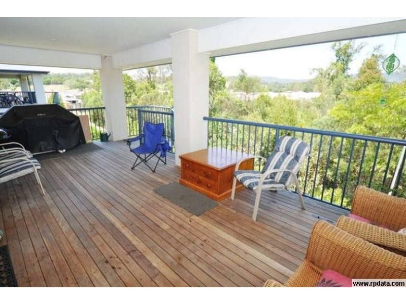 6 Matthews Cres, Pimpama QLD 4209
