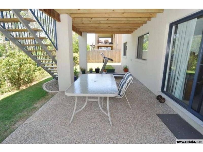 6 Matthews Cres, Pimpama QLD 4209