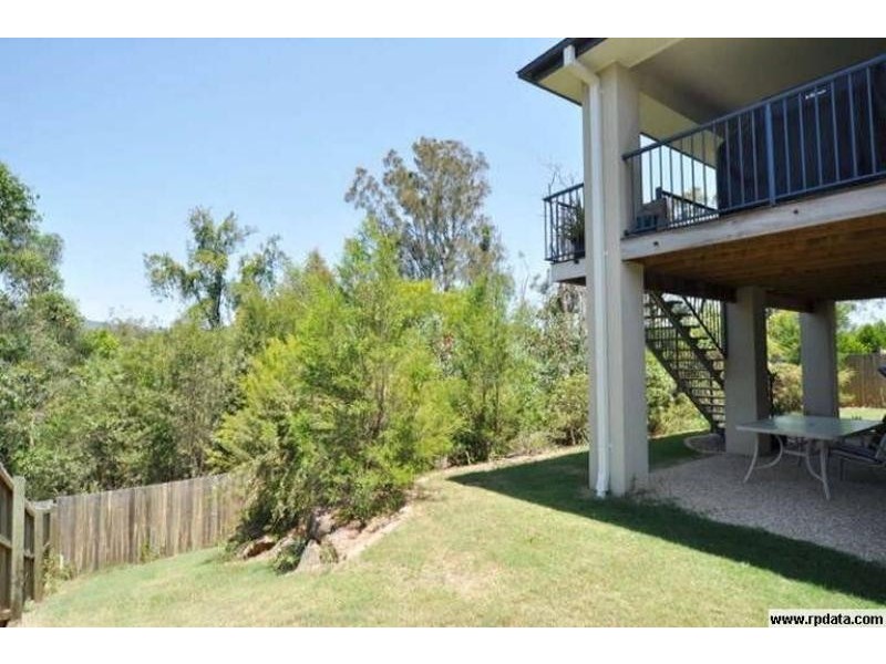 6 Matthews Cres, Pimpama QLD 4209