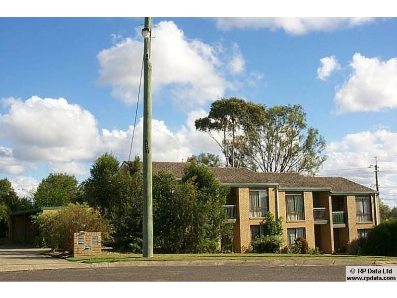 2/3 Guinevere Ct, Bethania QLD 4205