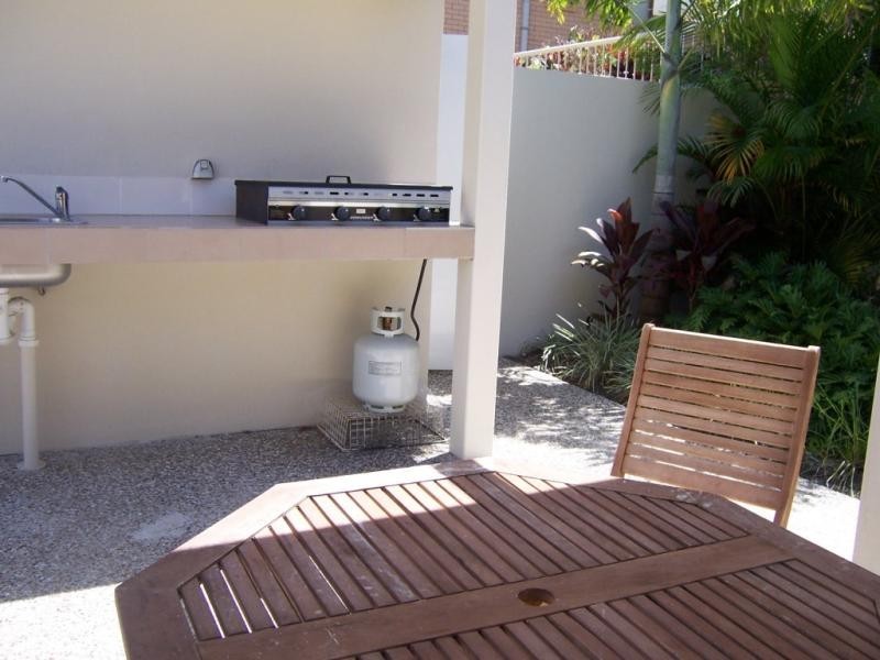 13/14D Wyndham Ave, Southport QLD 4215