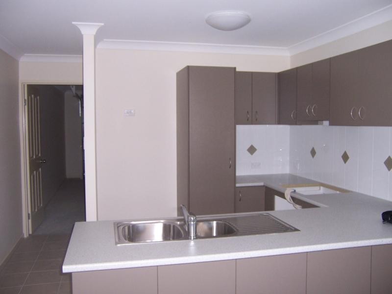 17b Bellagio Cres, Coomera QLD 4209