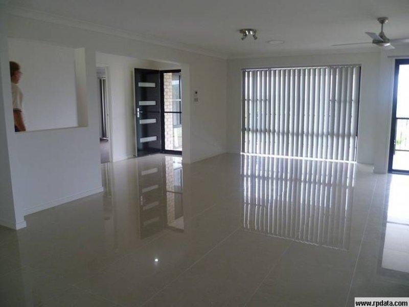 16 Lenna Ct, Mount Warren Park QLD 4207