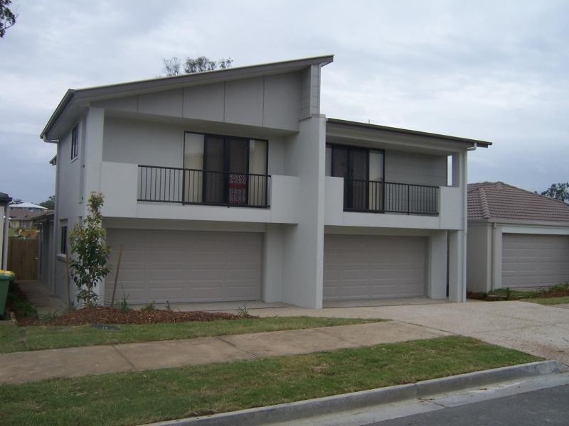 17b Bellagio Cres, Coomera QLD 4209