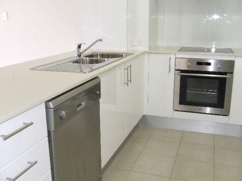 5/8 Bunton St, Scarborough QLD 4020