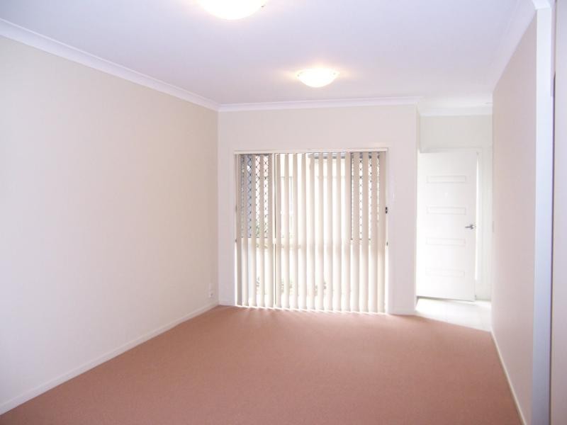 9/54 River Hills Rd, Eagleby QLD 4207