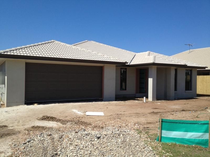 22 Foxwood Cct, Wakerley QLD 4154
