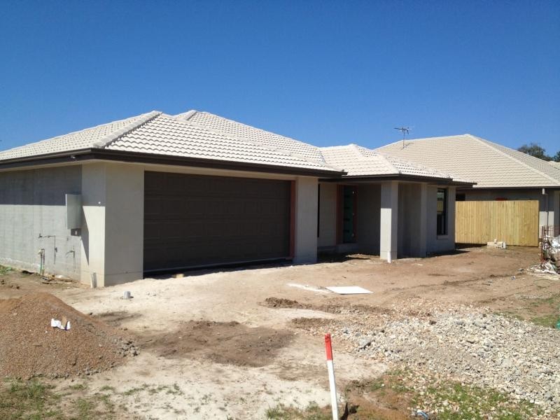 22 Foxwood Cct, Wakerley QLD 4154