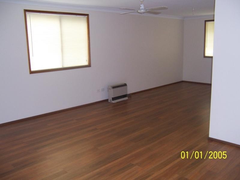 14 Shirley St, Eagleby QLD 4207