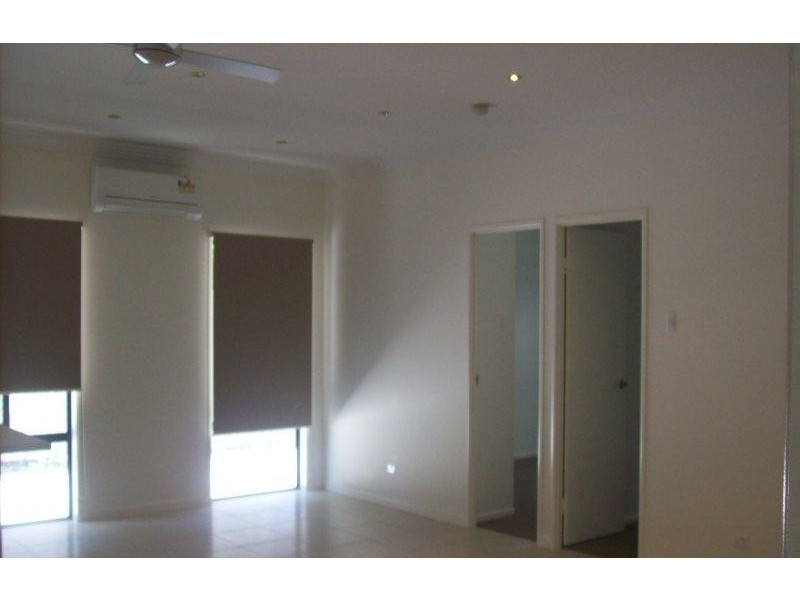 3 Pinelands St, Loganlea QLD 4131