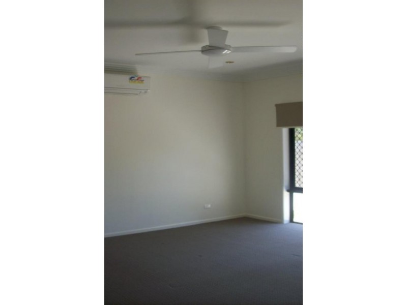 3 Pinelands St, Loganlea QLD 4131