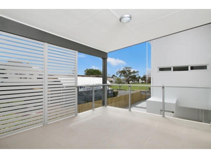 2/15 Fox St, Wynnum QLD 4178