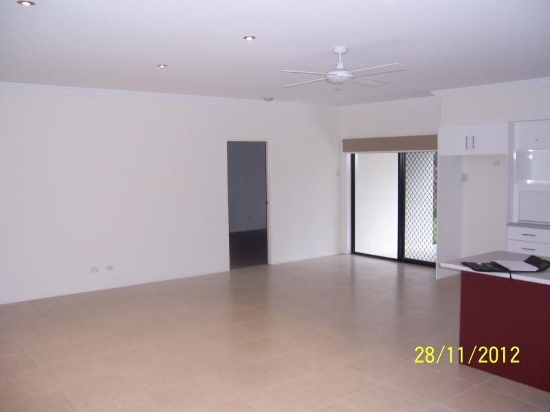 3 Pinelands St, Loganlea QLD 4131