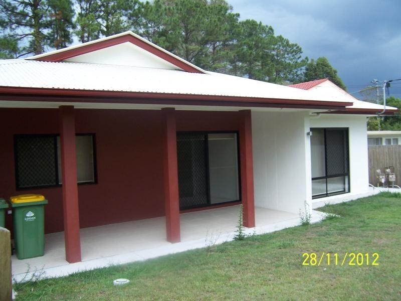 3 Pinelands St, Loganlea QLD 4131