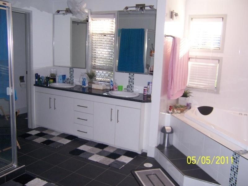 51 Shallowbay Dr, Springfield Lakes QLD 4300