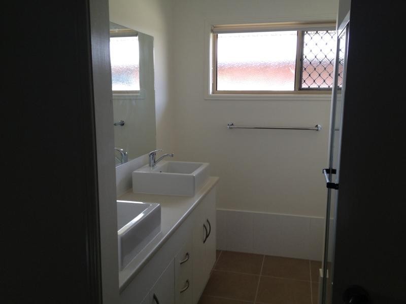 34 Foxwood Cct, Wakerley QLD 4154