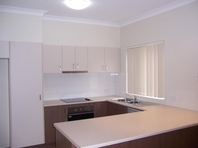 11/54 River Hills Rd, Eagleby QLD 4207